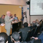 José Goldemberg inicia sua apresentação José Goldemberg inicia sua apresentação