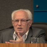 Aula magna com José Goldemberg Tema: Os 80 anos da Universidade de São Paulo: uma análise crítica - 20 de abril de 2105 Aula magna com José Goldemberg Tema: Os 80 anos da Universidade de São Paulo: uma análise crítica - 20 de abril de 2105