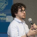 Apresentação de André Cravo - 21 de abril de 2015 Apresentação de André Cravo - 21 de abril de 2015