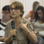 Helena Nader faz perguntas durante o debate "O Futuro das Universidades" - 24 de abril de 2015 Helena Nader faz perguntas durante o debate "O Futuro das Universidades" - 24 de abril de 2015