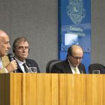 Luiz Bevilacqua, John Heath, Naomar de Almeida Filho e Marco Antonio Zago, durante o debate "O Futuro das Universidades" - 24 de abril de 2015 Luiz Bevilacqua, John Heath, Naomar de Almeida Filho e Marco Antonio Zago, durante o debate "O Futuro das Universidades" - 24 de abril de 2015