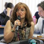 Libia Patricia Agudelo faz perguntas aos expositores - 25/04/2017 Libia Patricia Agudelo faz perguntas aos expositores - 25/04/2017