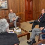 A partir da esquerda, Maria Helena Capelato, Martin Grossmann, Ricardo Herrera Lara, Sergio Bravo Escobar e de costas Raúl Sánchéz Gutiérrez A partir da esquerda, Maria Helena Capelato, Martin Grossmann, Ricardo Herrera Lara, Sergio Bravo Escobar e de costas Raúl Sánchéz Gutiérrez