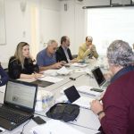 A partir da esquerda, de frente, Ricardo Ohtake, Fernanda Rezende, Paulo Saldiva, Fernando Queiroz Cunha e Eugênio Bucci A partir da esquerda, de frente, Ricardo Ohtake, Fernanda Rezende, Paulo Saldiva, Fernando Queiroz Cunha e Eugênio Bucci